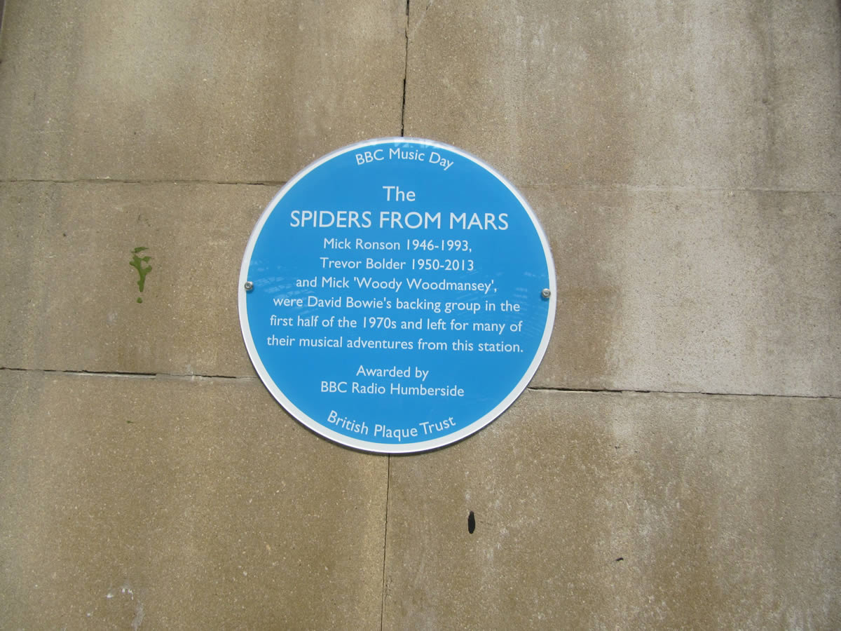 Image name blue plaques piders from mars hull yorkshire the 30 image from the post Walk: Blue Plaque Trail in Yorkshire.com.