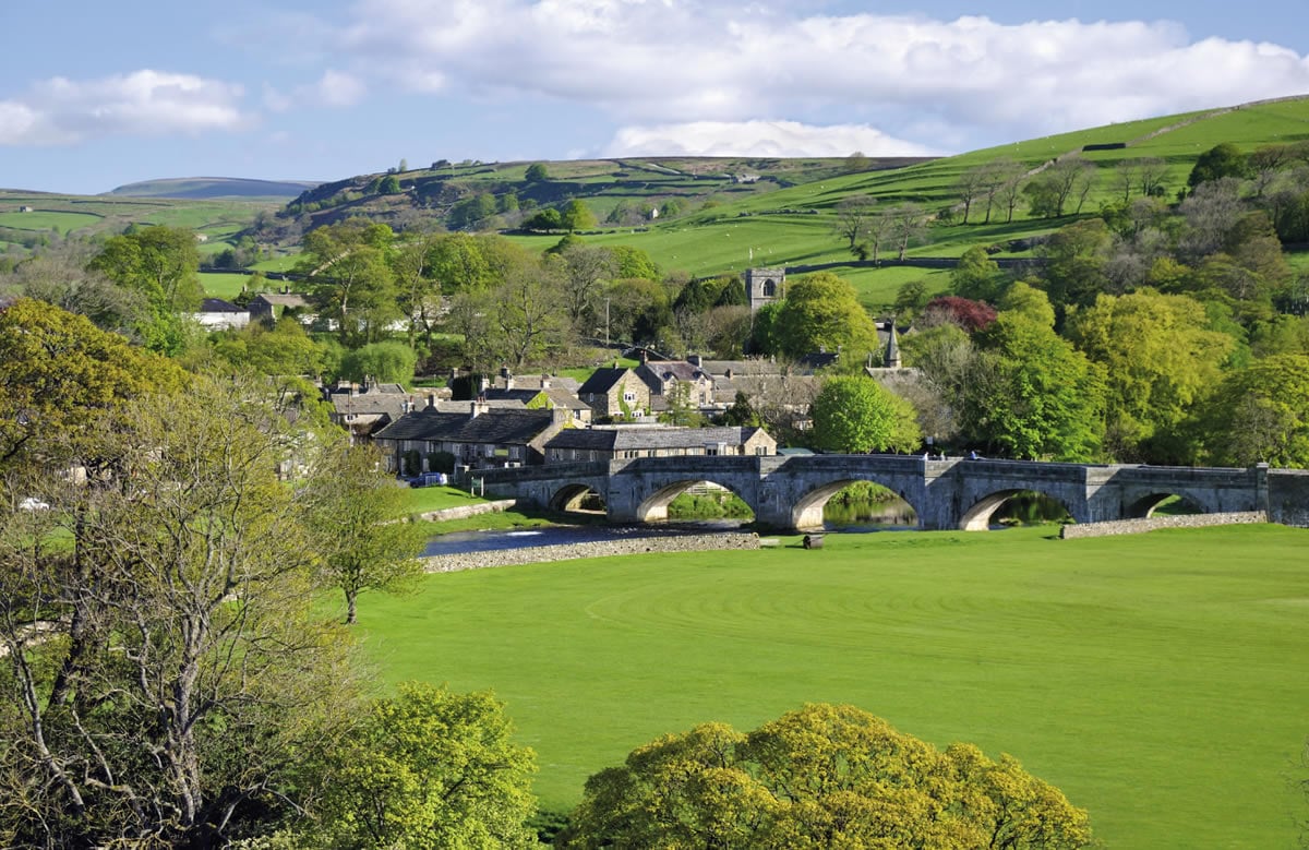 Image name burnsall yorkshire the 33 image from the post Walk: Burnsall in Yorkshire.com.