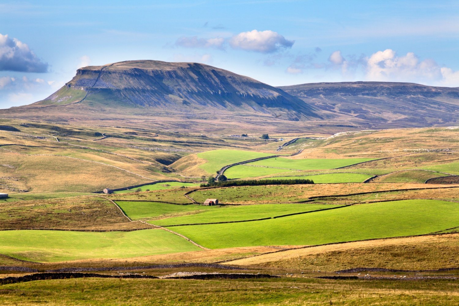 Image name pen y ghent yorkshire the 5 image from the post Walk: Helwith Bridge to Pen-y-ghent Circular in Yorkshire.com.