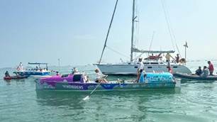 Who are Miriam Payne and Jess Rowe? Meet the Women Rowing 8000 Miles Cross The Pacific Ocean Post image 1 Image name Rowing the 1 image from the post Who are Miriam Payne and Jess Rowe? Meet the Women Rowing 8000 Miles Cross The Pacific Ocean in Yorkshire.com.