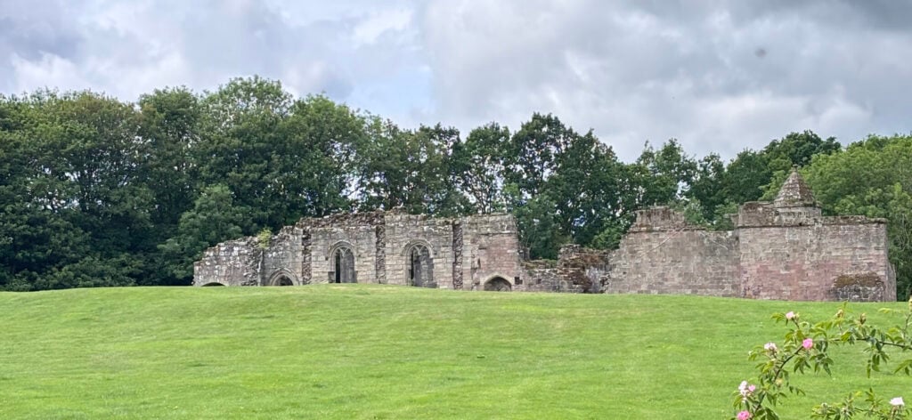 Image name spofforth castle featured the 2 image from the post Welcome to <span style="color:var(--global-color-8);">Y</span>orkshire in Yorkshire.com.