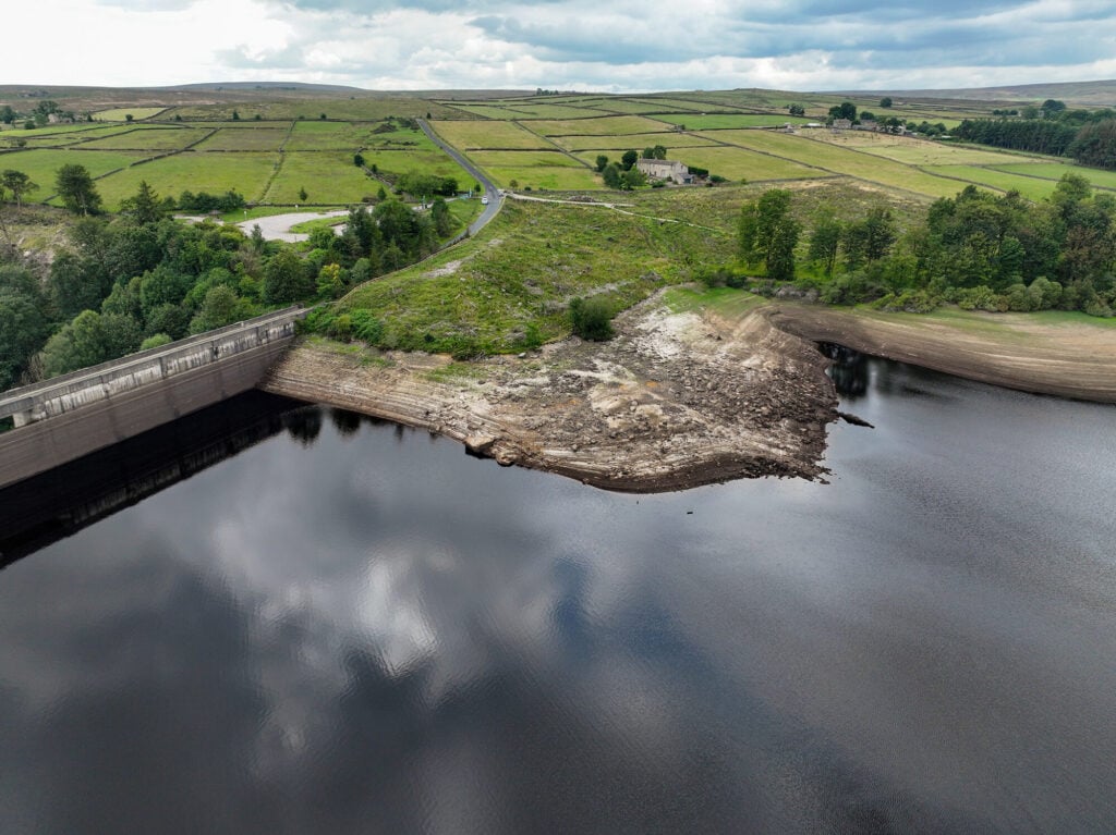Image name thruscross reservoir yorkshire the 1 image from the post Walk: Yorkshire Heritage Way in Yorkshire.com.